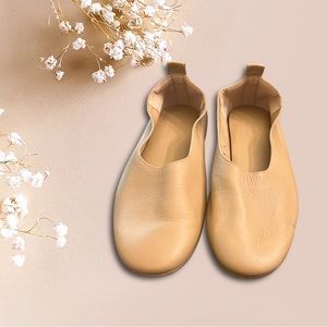 Everlane Leather Day Glove, Caramel shoes Size 8